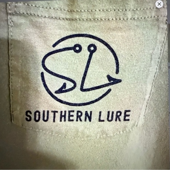 Southern Lure Cranky Long Sleeve Shirt with Fish Graphic - Picture 4 of 7